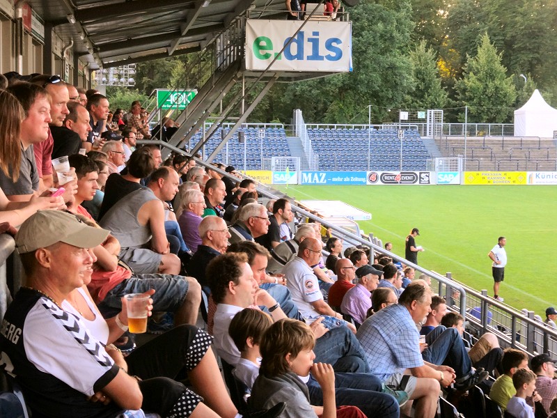 Guter Besuch im Karli gegen Myanmars U19