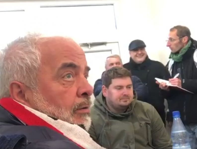 Pokalviertelfinale: Ralf Hechel gut gelaunt