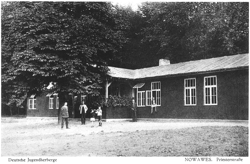 Postkarte der Jugendherberge auf dem Sportplatz Priesterstraße